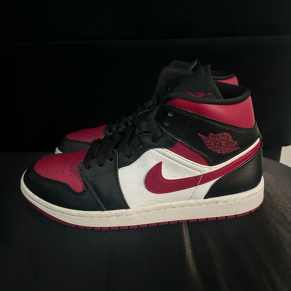 Jordan Black and Red Sneakers Classic Design